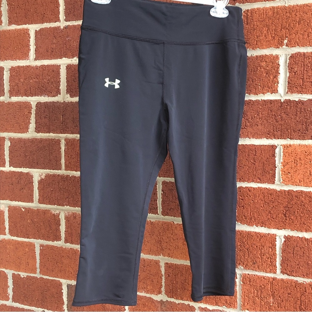 Under Armor Capri workout pants Black & Neon Green Size M